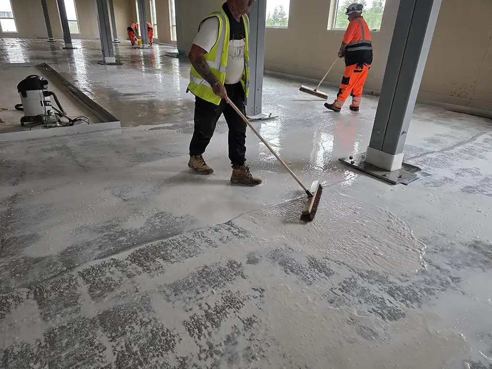 surface-preparation-before-flowing-screed3